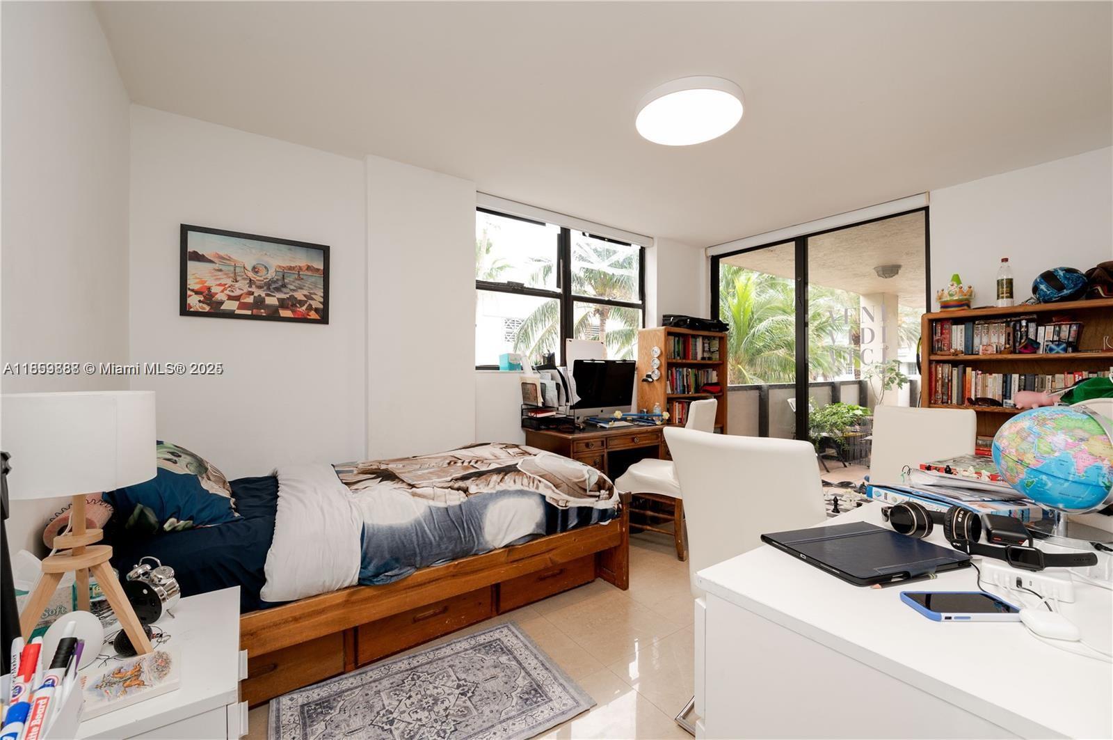 1621 Collins Ave 302 Property Photo 10