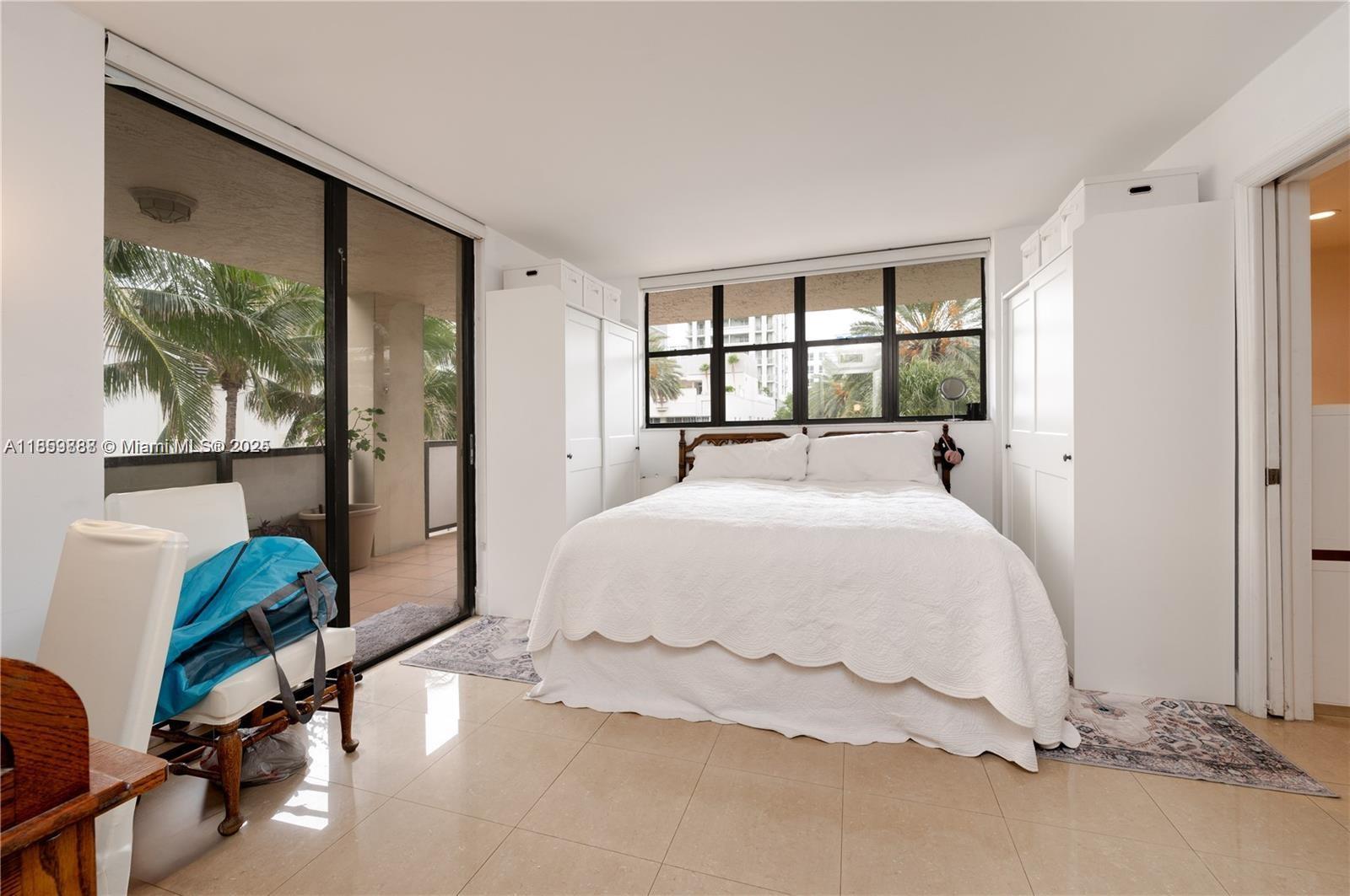 1621 Collins Ave 302 Property Photo 14