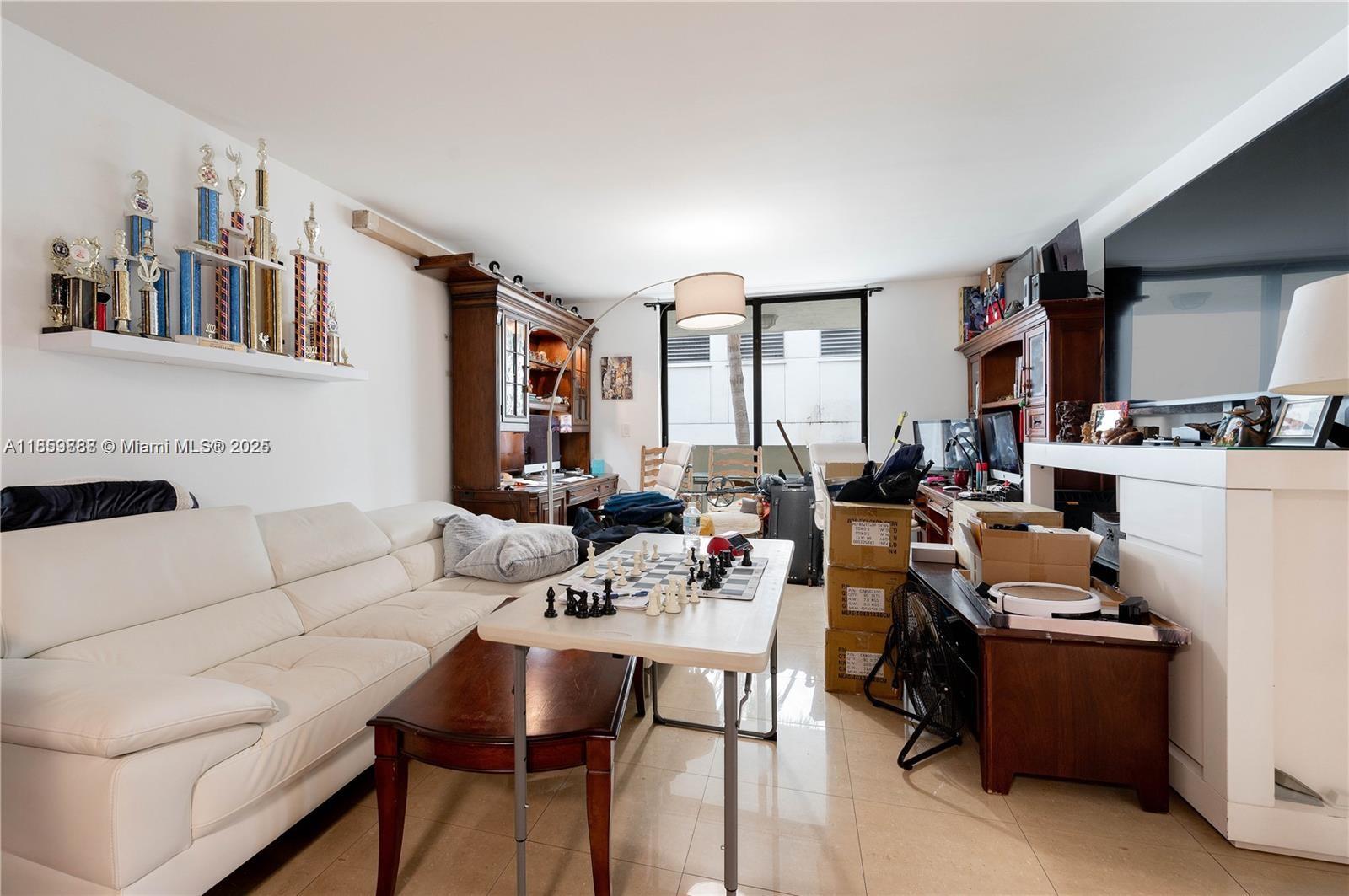 1621 Collins Ave 302 Property Photo 17