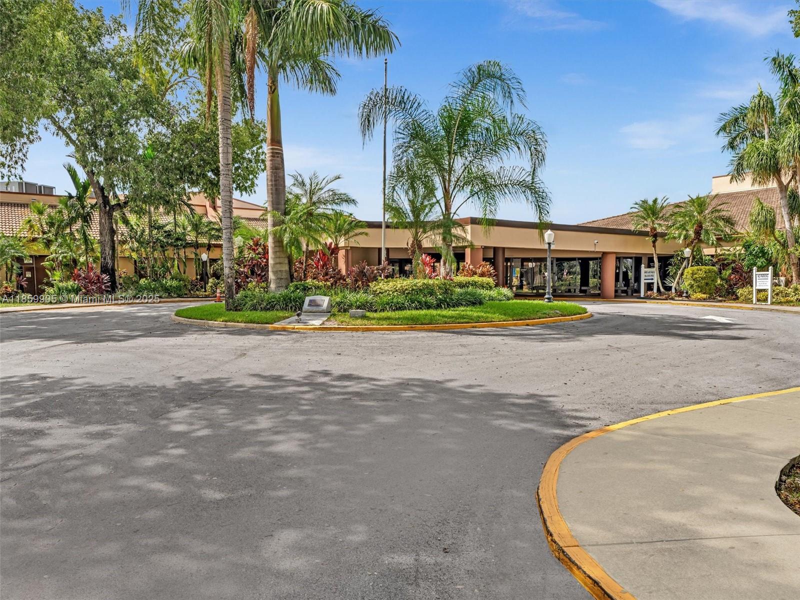 8020 N Sunrise Lakes Dr 110 Property Photo 71
