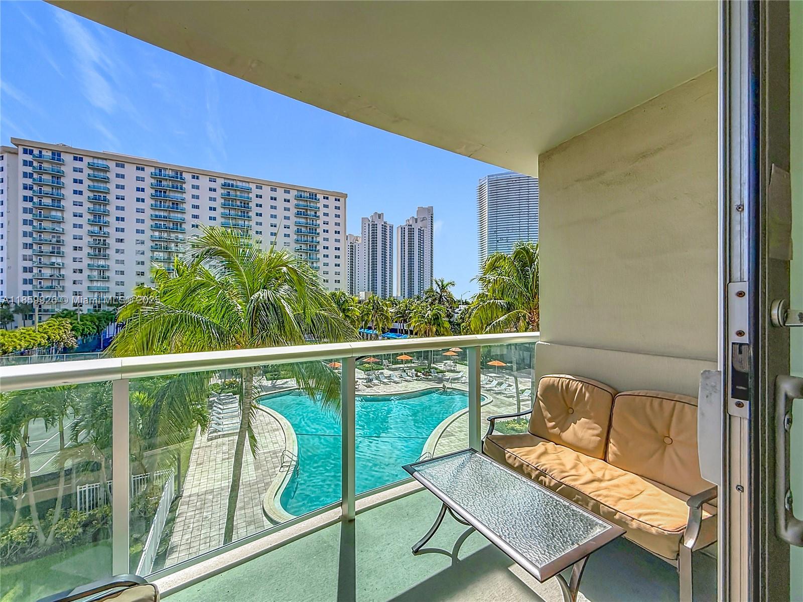 19380 Collins Ave 308 Property Photo 29