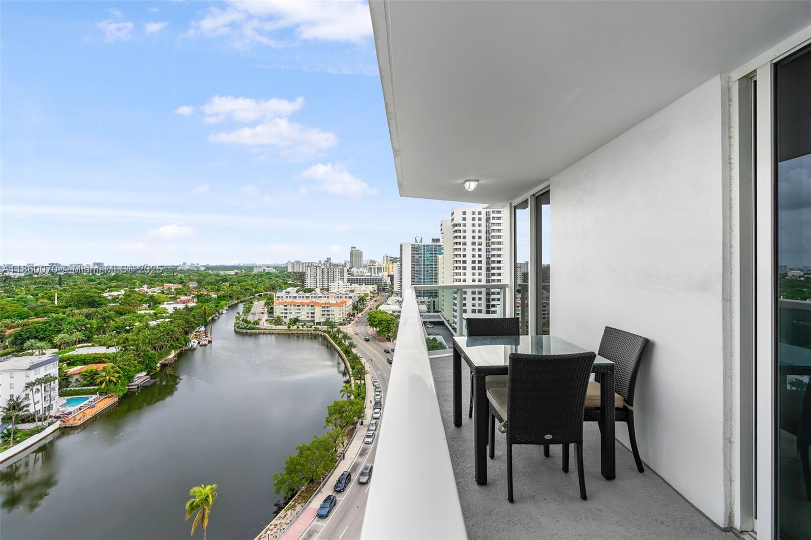 2401 Collins Ave 1808 Property Photo 18