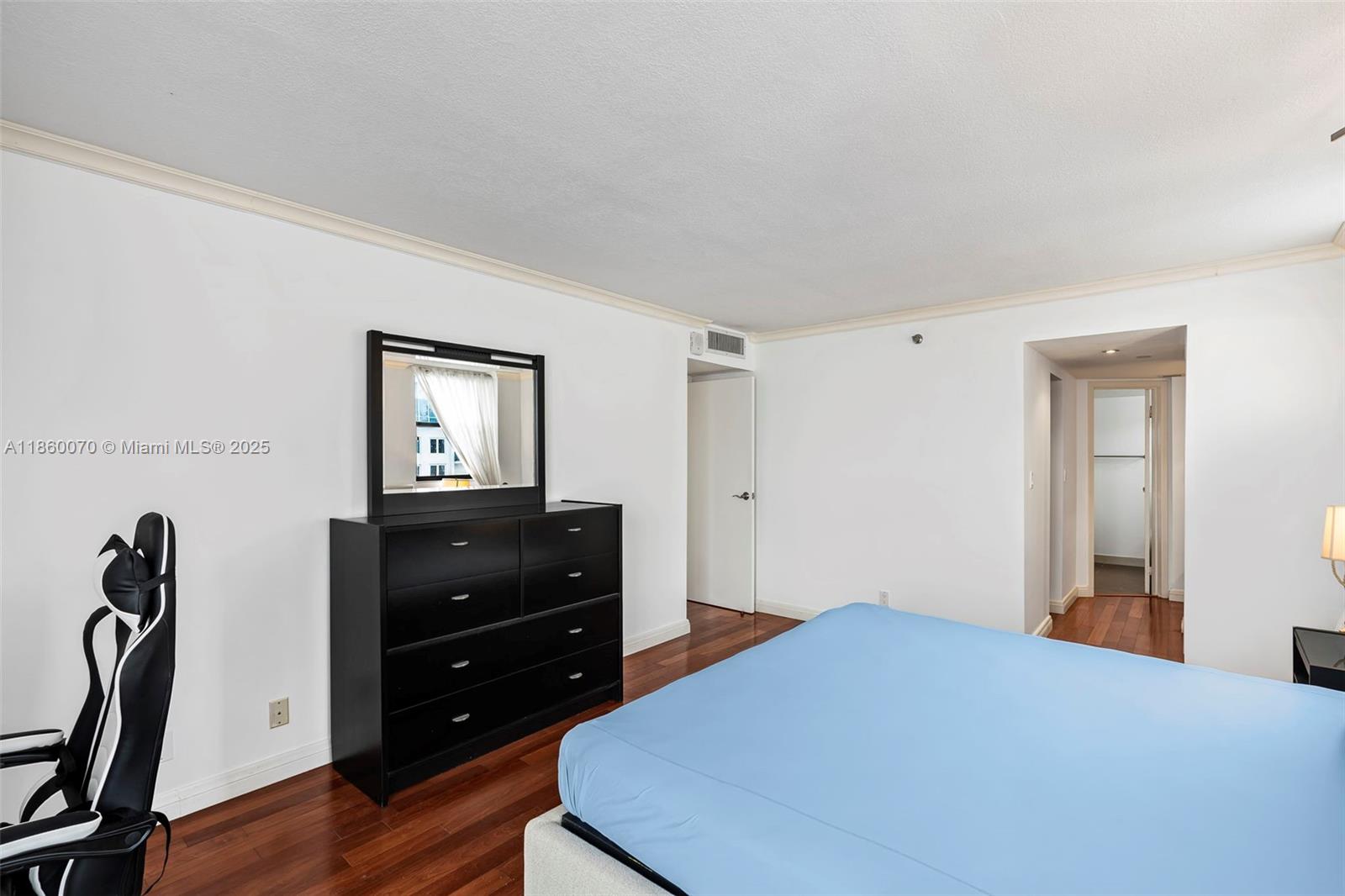 2401 Collins Ave 1808 Property Photo 21