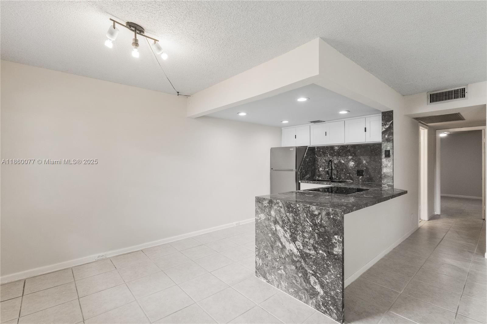 251 Sw 132 Way 114h Property Photo 3