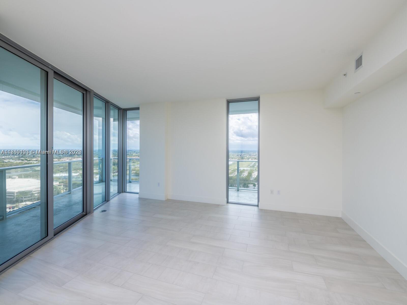 2000 Metropica Way 2509 Property Photo 14