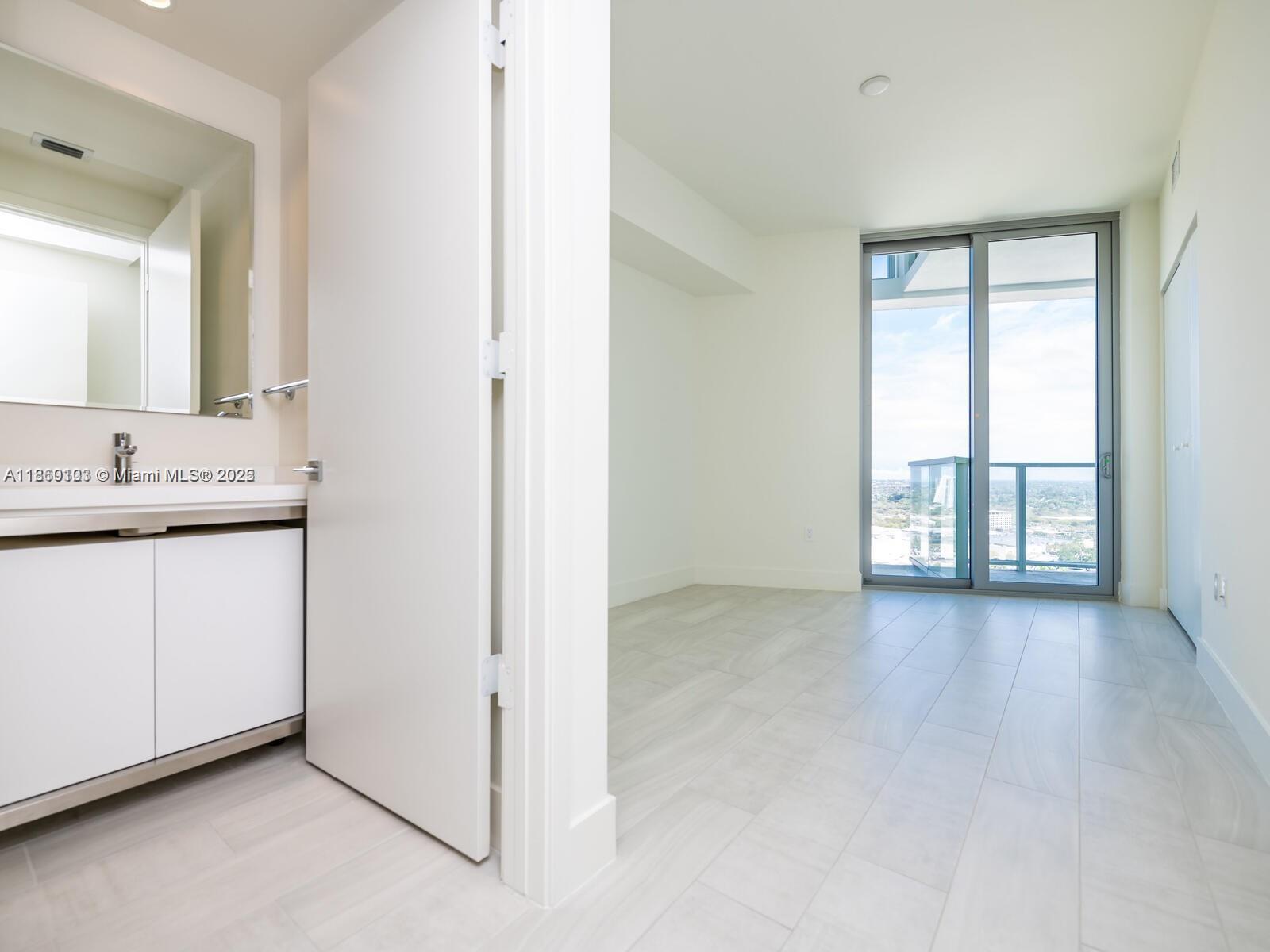 2000 Metropica Way 2509 Property Photo 31