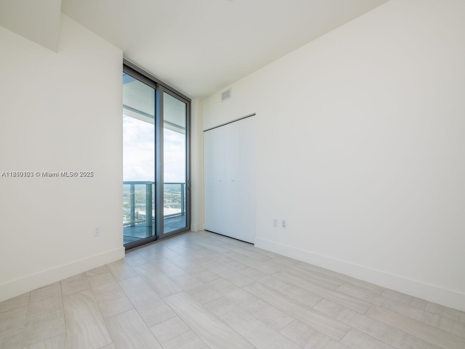 2000 Metropica Way 2509 Property Photo 34
