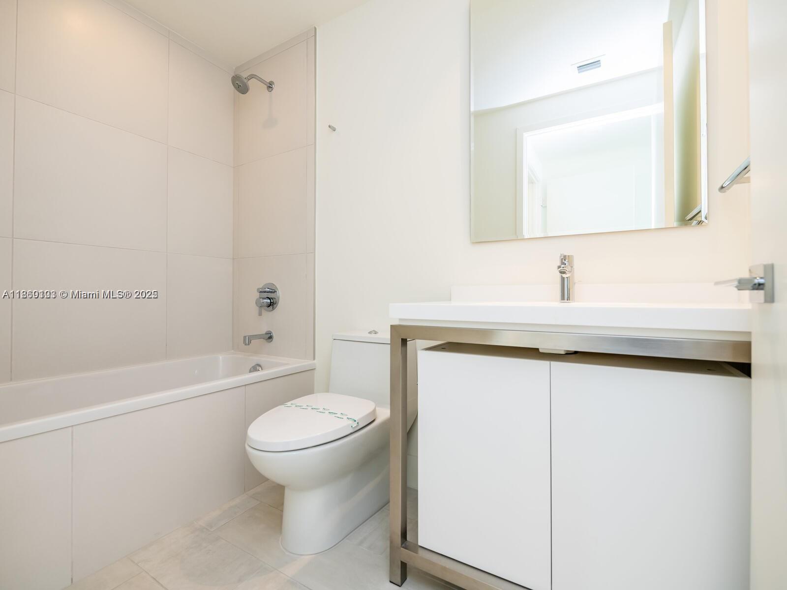 2000 Metropica Way 2509 Property Photo 35