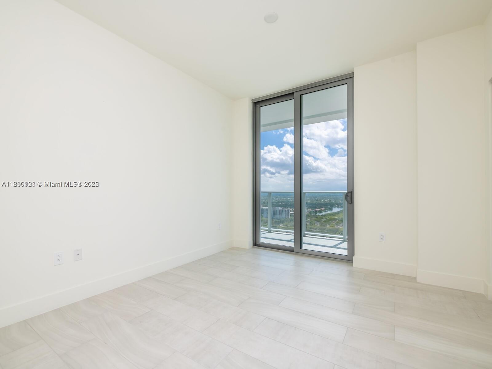2000 Metropica Way 2509 Property Photo 37