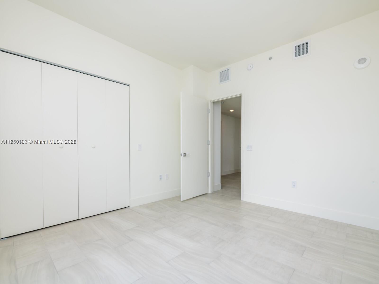 2000 Metropica Way 2509 Property Photo 38