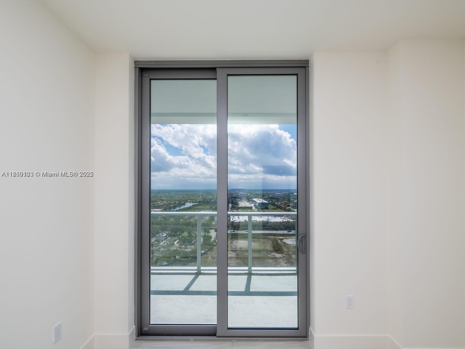 2000 Metropica Way 2509 Property Photo 39
