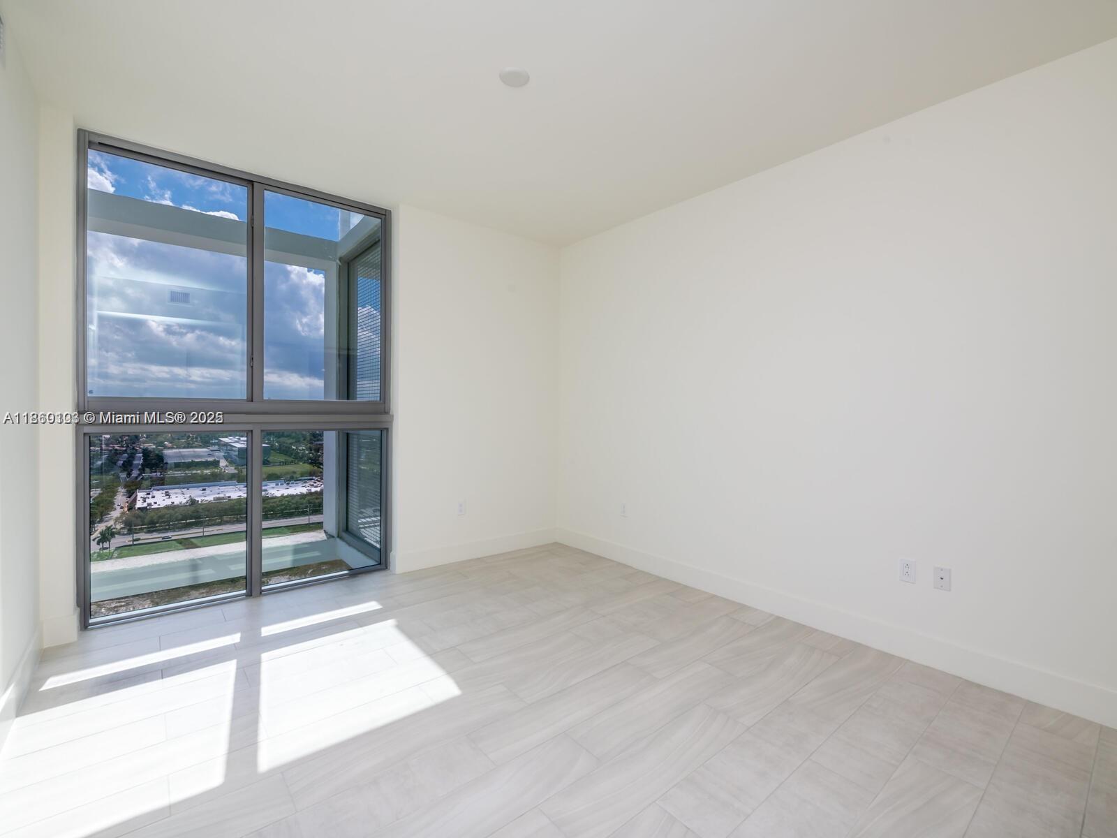 2000 Metropica Way 2509 Property Photo 40