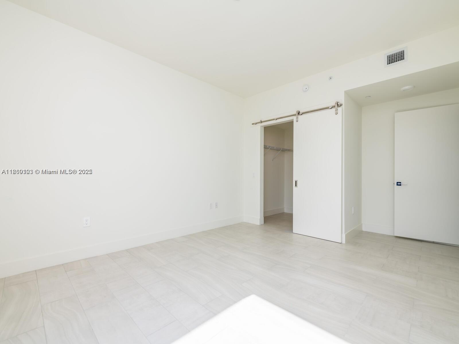 2000 Metropica Way 2509 Property Photo 42