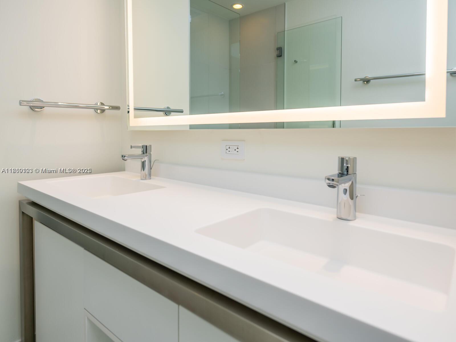 2000 Metropica Way 2509 Property Photo 45