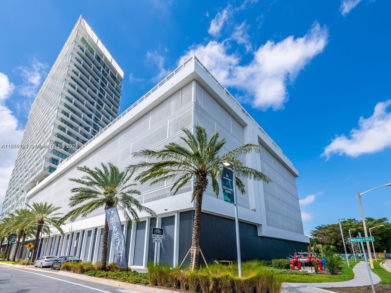 2000 Metropica Way 2509 Property Photo 48
