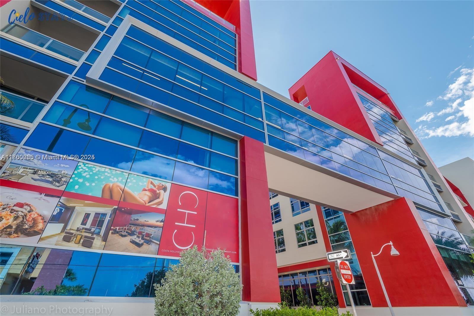 777 N Ocean Dr S409 Property Photo 3