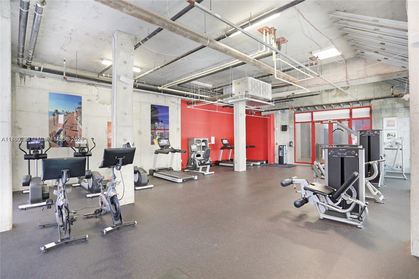 777 N Ocean Dr S409 Property Photo 14