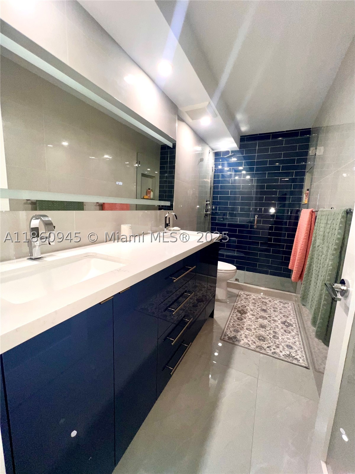 100 Bayview Dr 1524 Property Photo 11