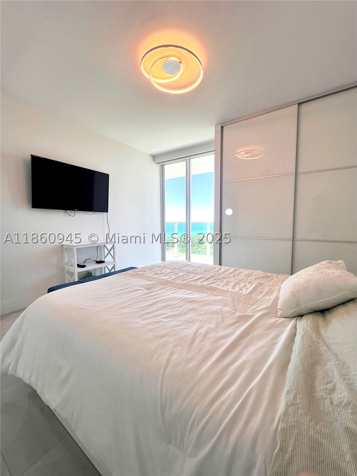 100 Bayview Dr 1524 Property Photo 16