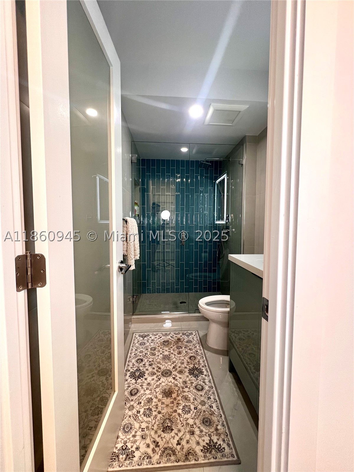 100 Bayview Dr 1524 Property Photo 20