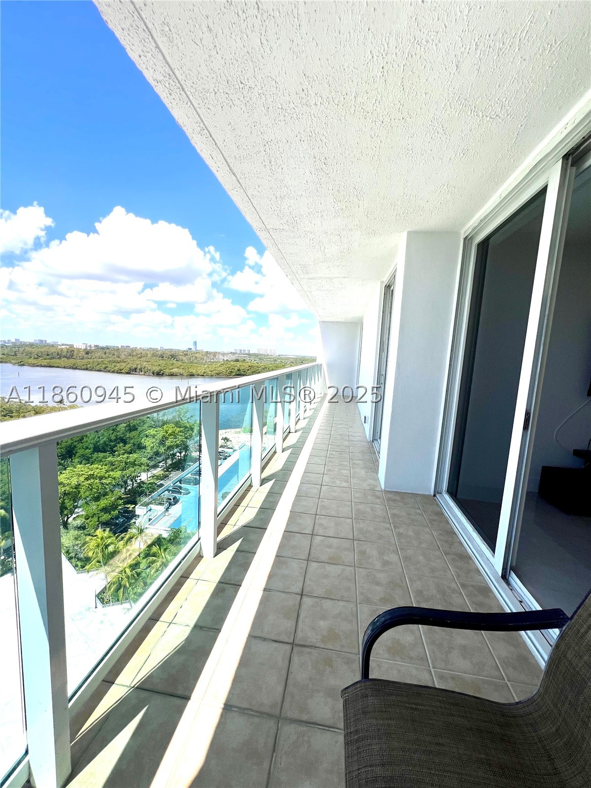 100 Bayview Dr 1524 Property Photo 25