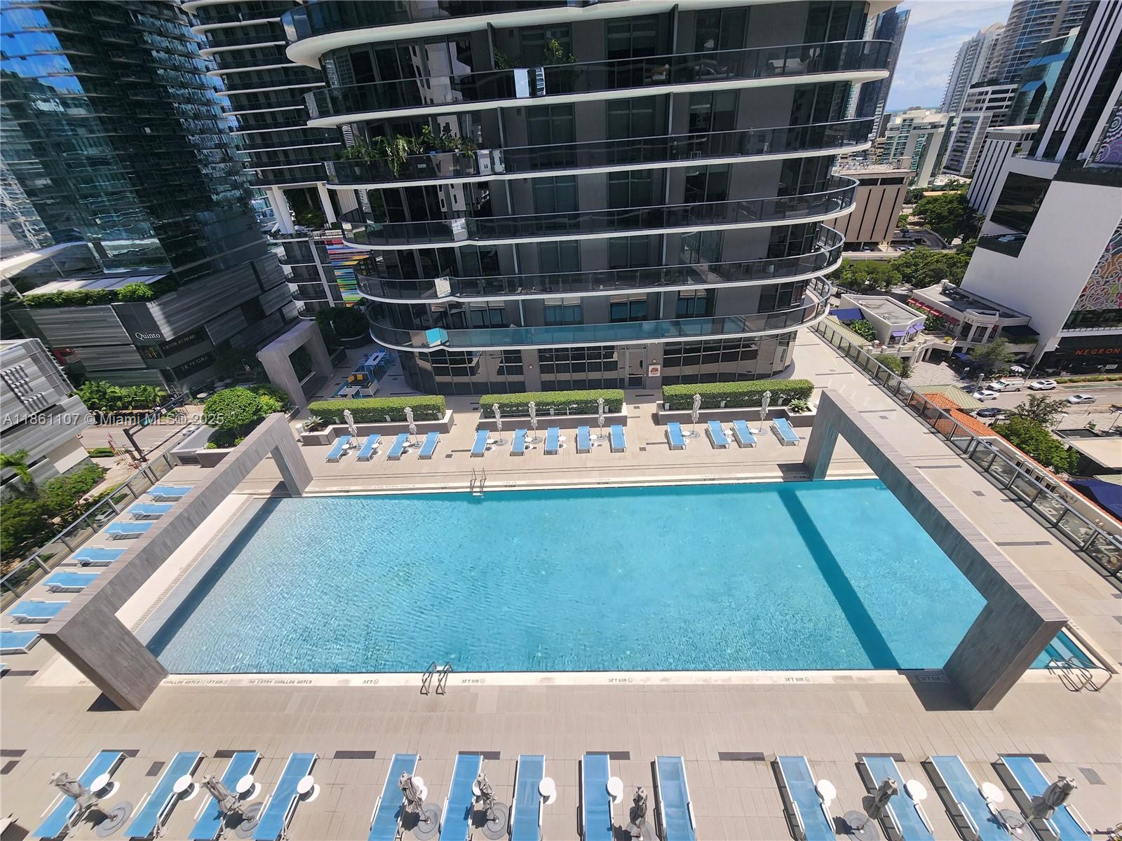 55 Sw 9th St 1402 Property Photo 16