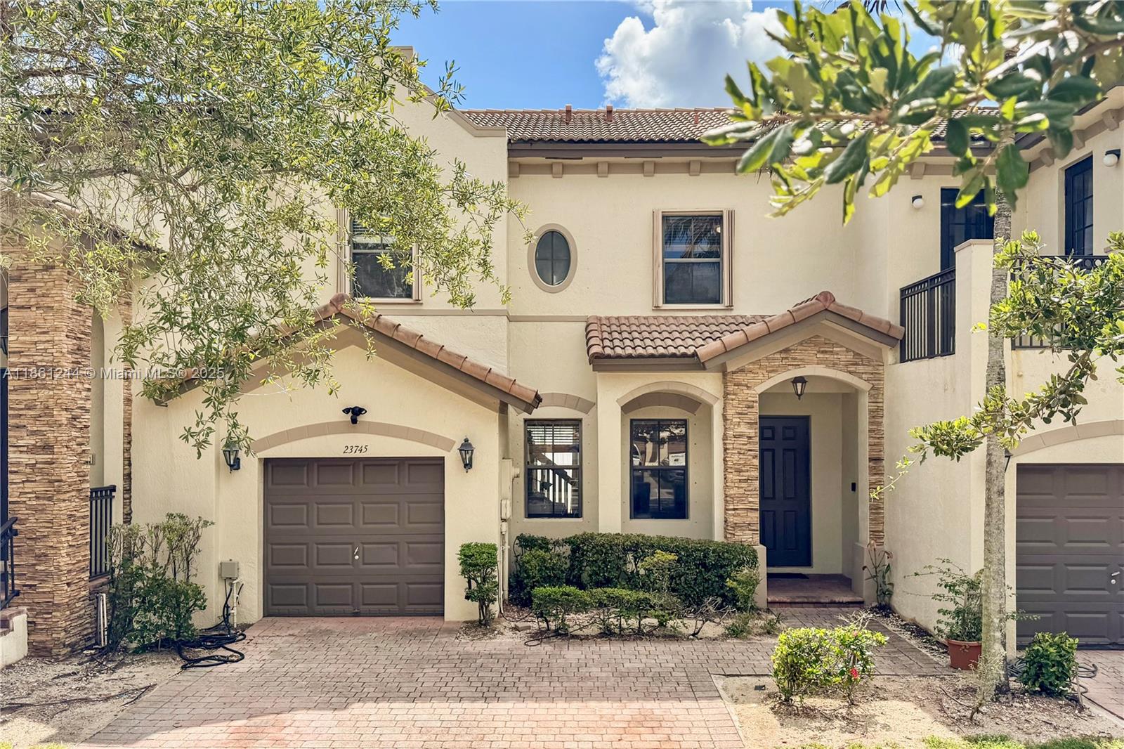 23745 SW 114th Ct Property Photo 1