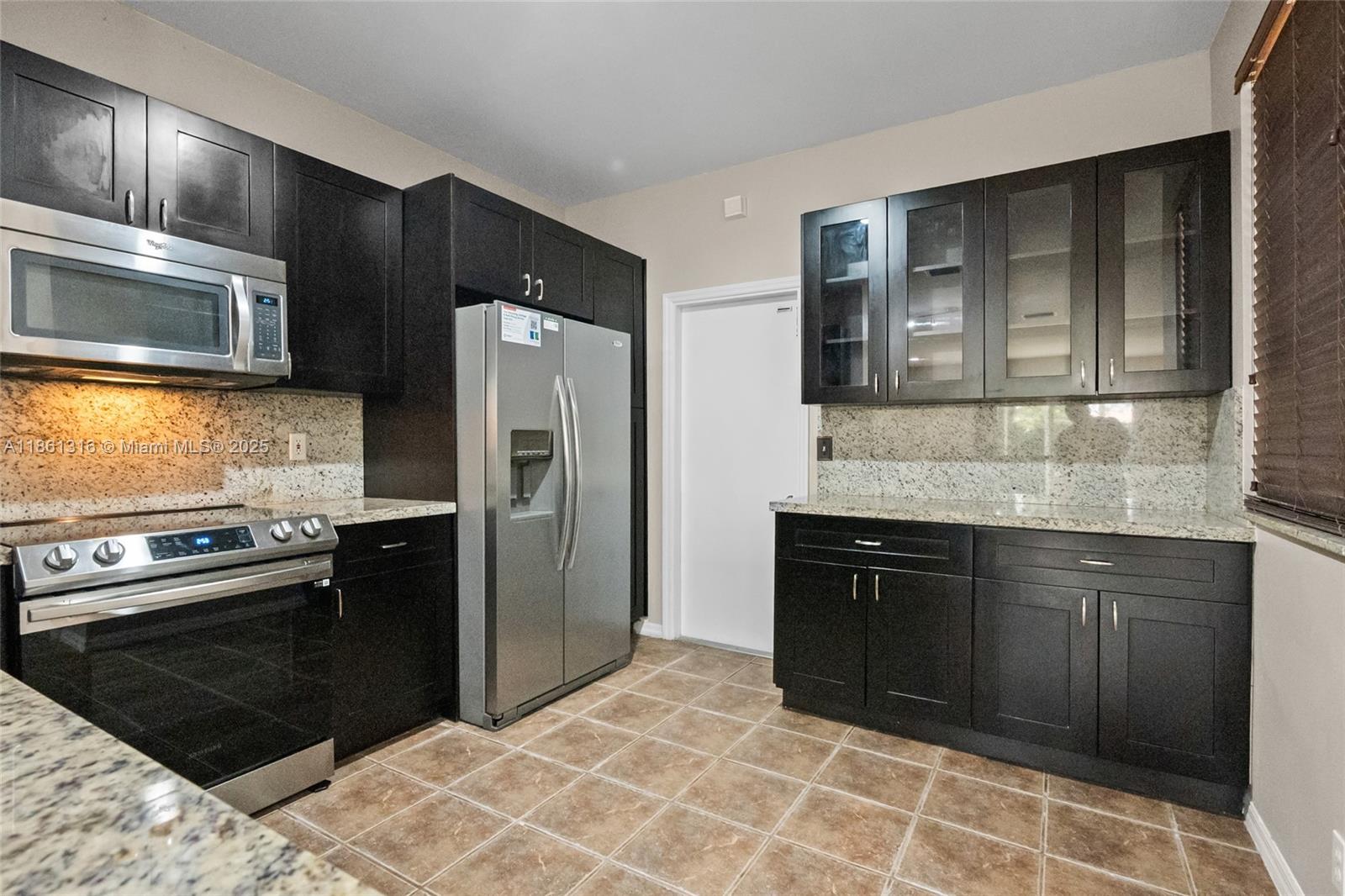 2082 Madeira Dr 2082