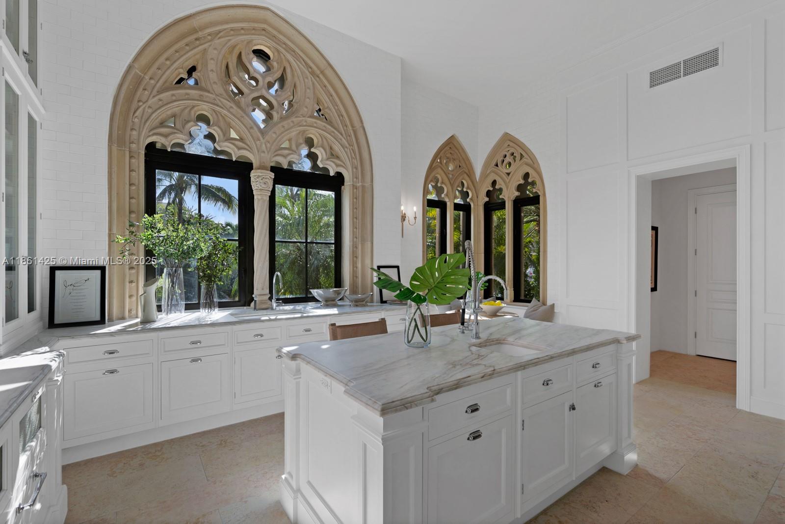 1840 S Bayshore Ln Property Photo 17