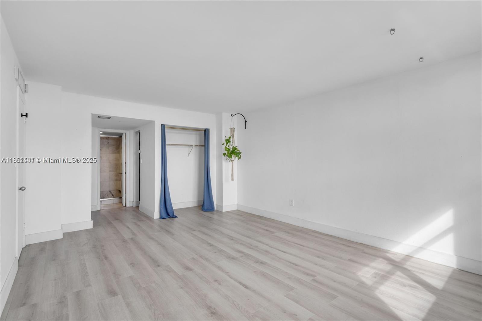 6900 Bay Dr 11f Property Photo 13