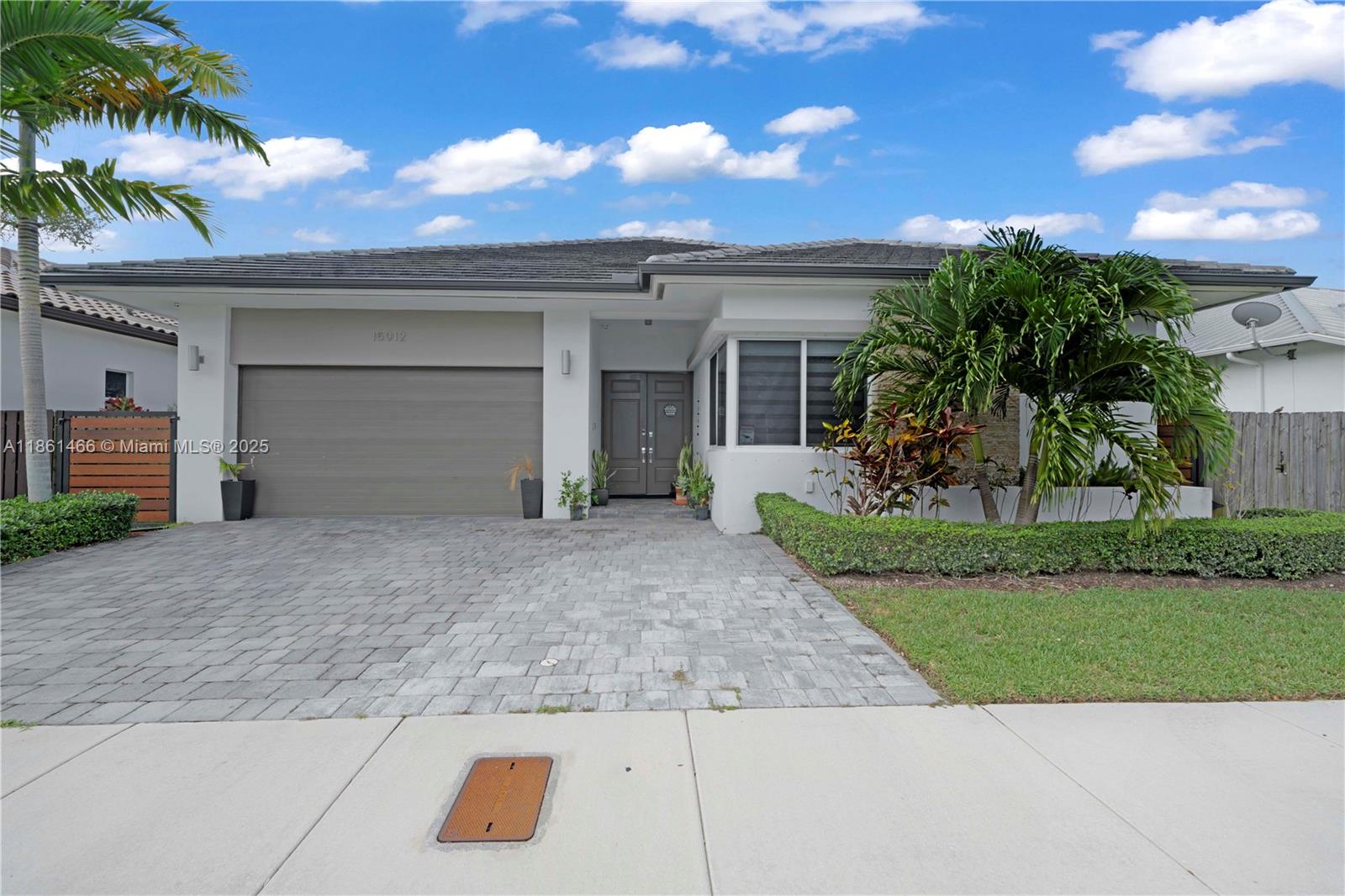 15012 Sw 177th Ter Property Photo 2