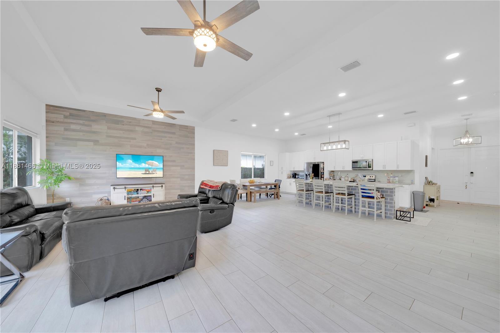 15012 Sw 177th Ter Property Photo 3