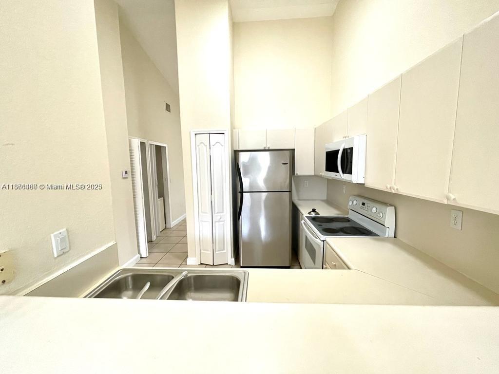 1660 Se 29th St 200 Property Photo 7