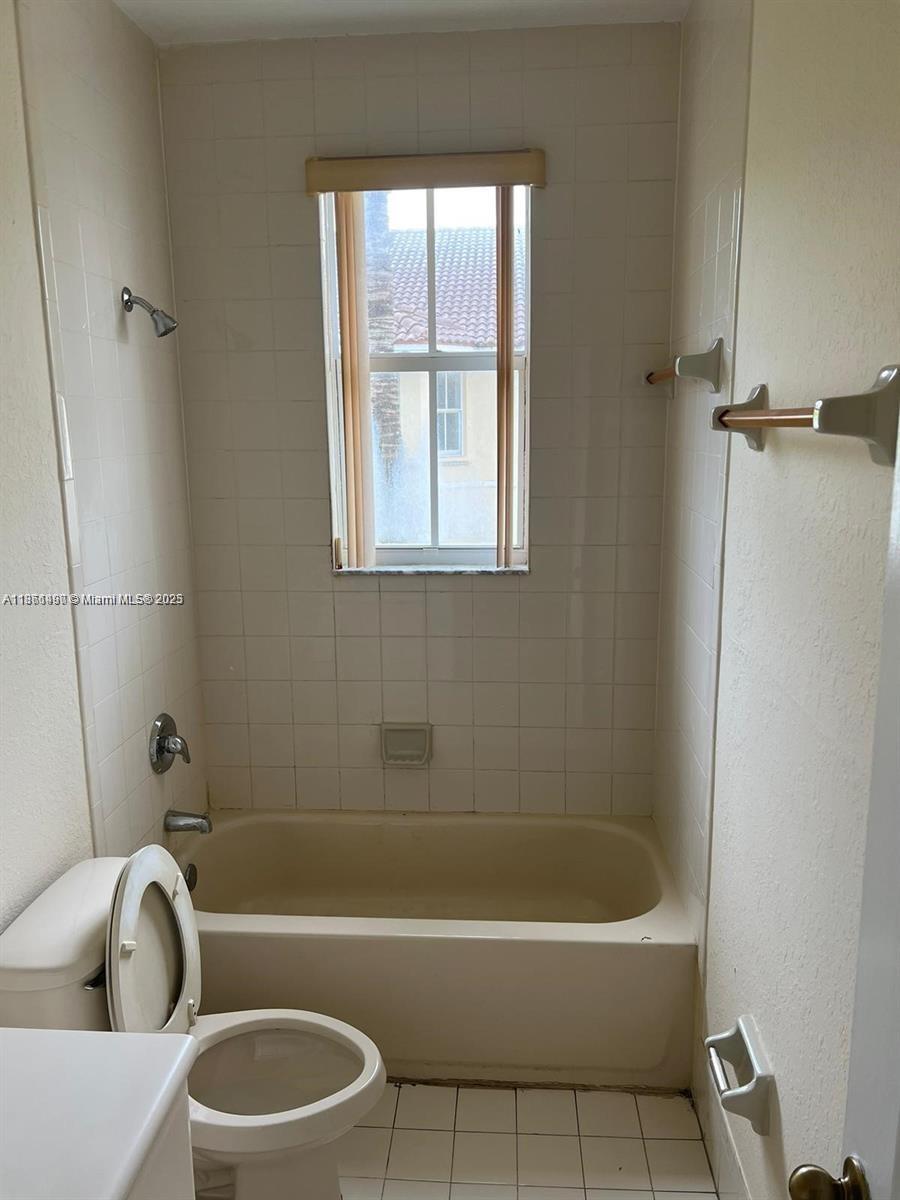 1660 Se 29th St 200 Property Photo 26