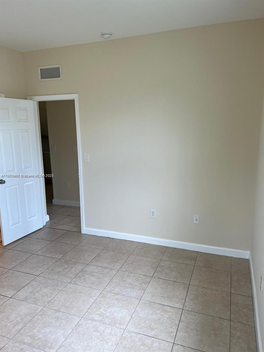 1660 Se 29th St 200 Property Photo 34