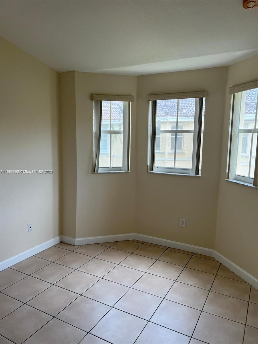 1660 Se 29th St 200 Property Photo 35