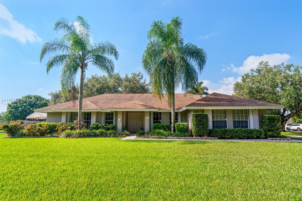 18270 Sw 292nd St Property Photo 1