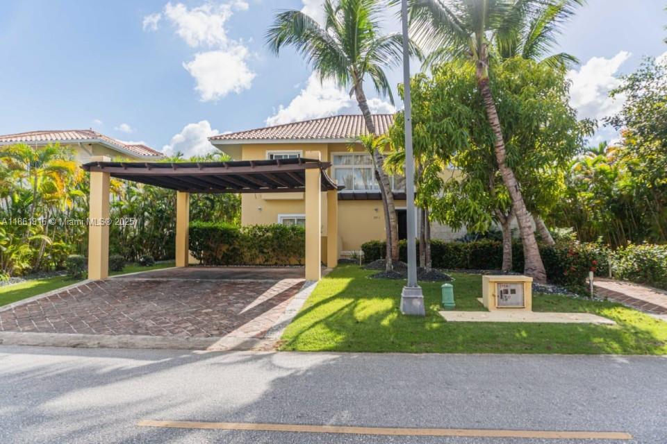 A11861916 Property Photo 2