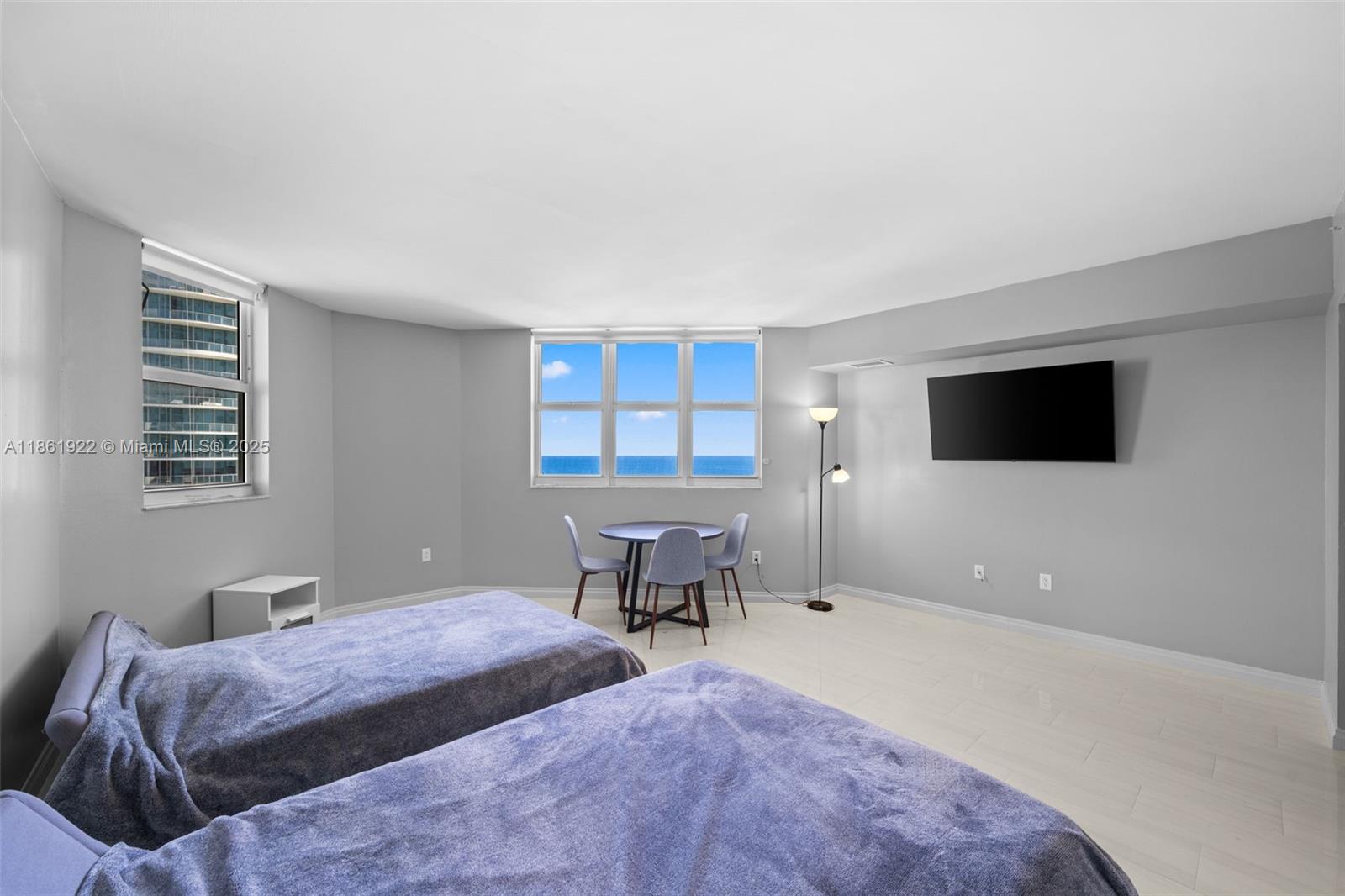 A11861922 Property Photo 6
