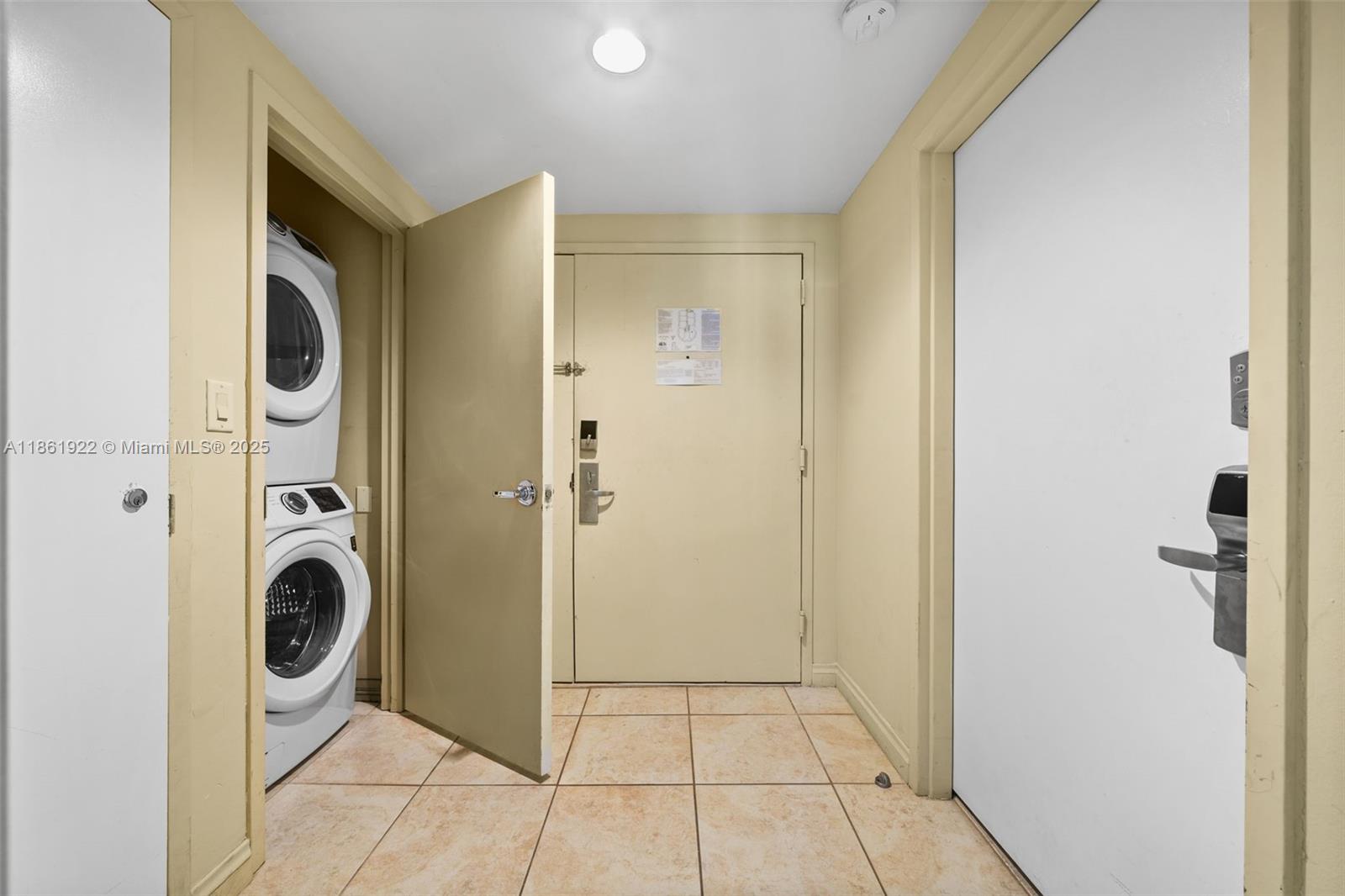 A11861922 Property Photo 10