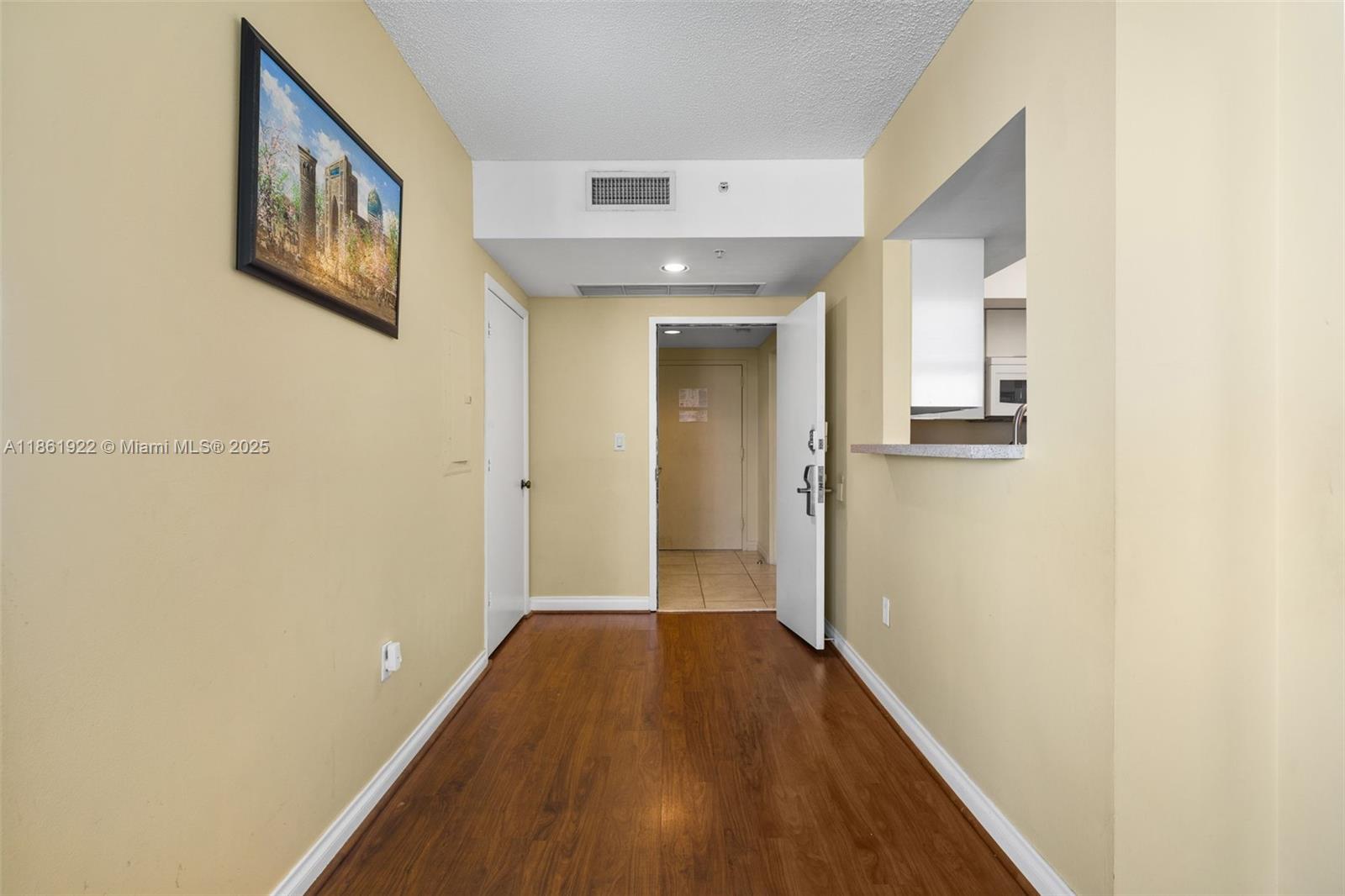 A11861922 Property Photo 11