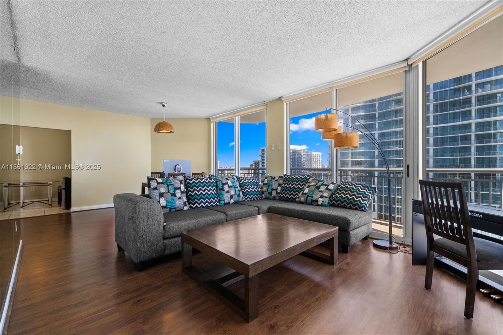 A11861922 Property Photo 13