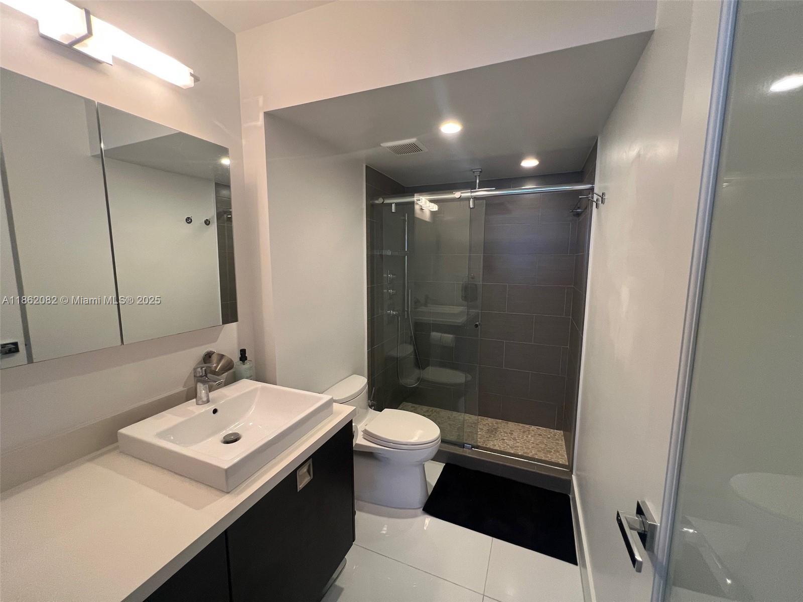 100 Lincoln Rd 1022 Property Photo 35