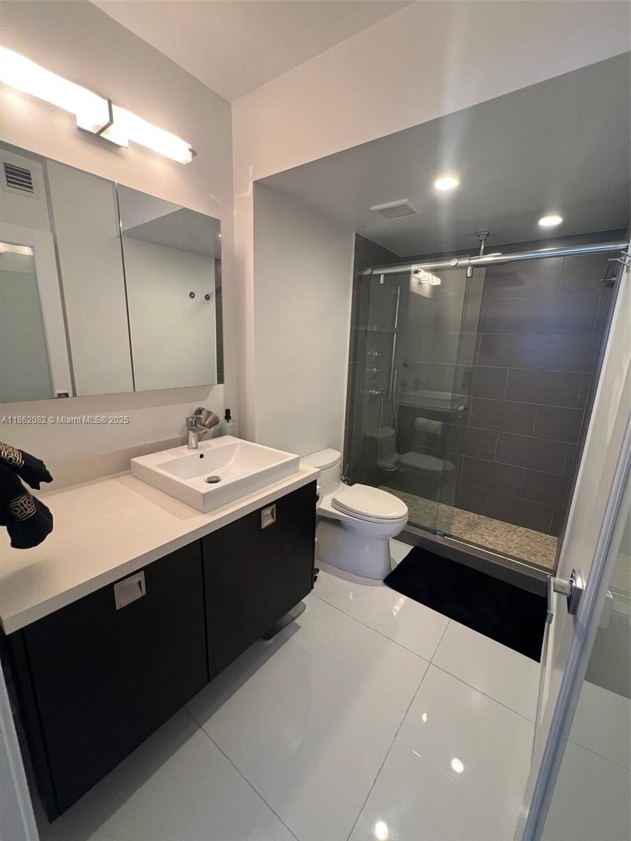 100 Lincoln Rd 1022 Property Photo 36