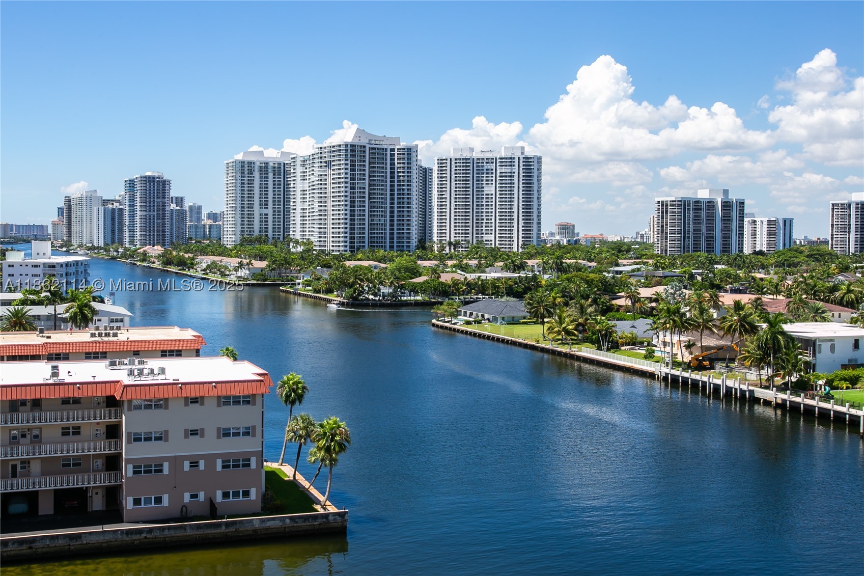 2017 S Ocean Dr 1008 Property Photo 2