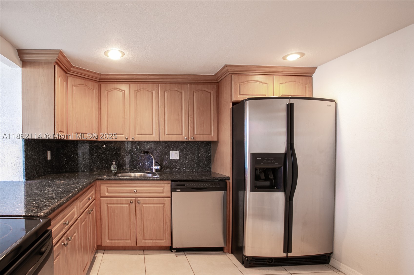 2017 S Ocean Dr 1008 Property Photo 6