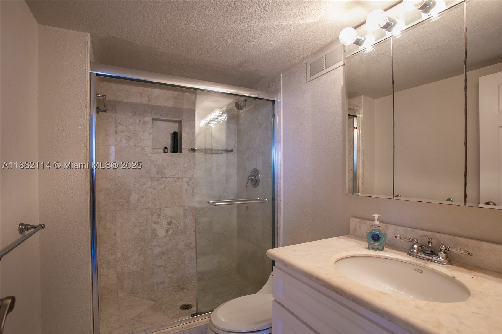 2017 S Ocean Dr 1008 Property Photo 9