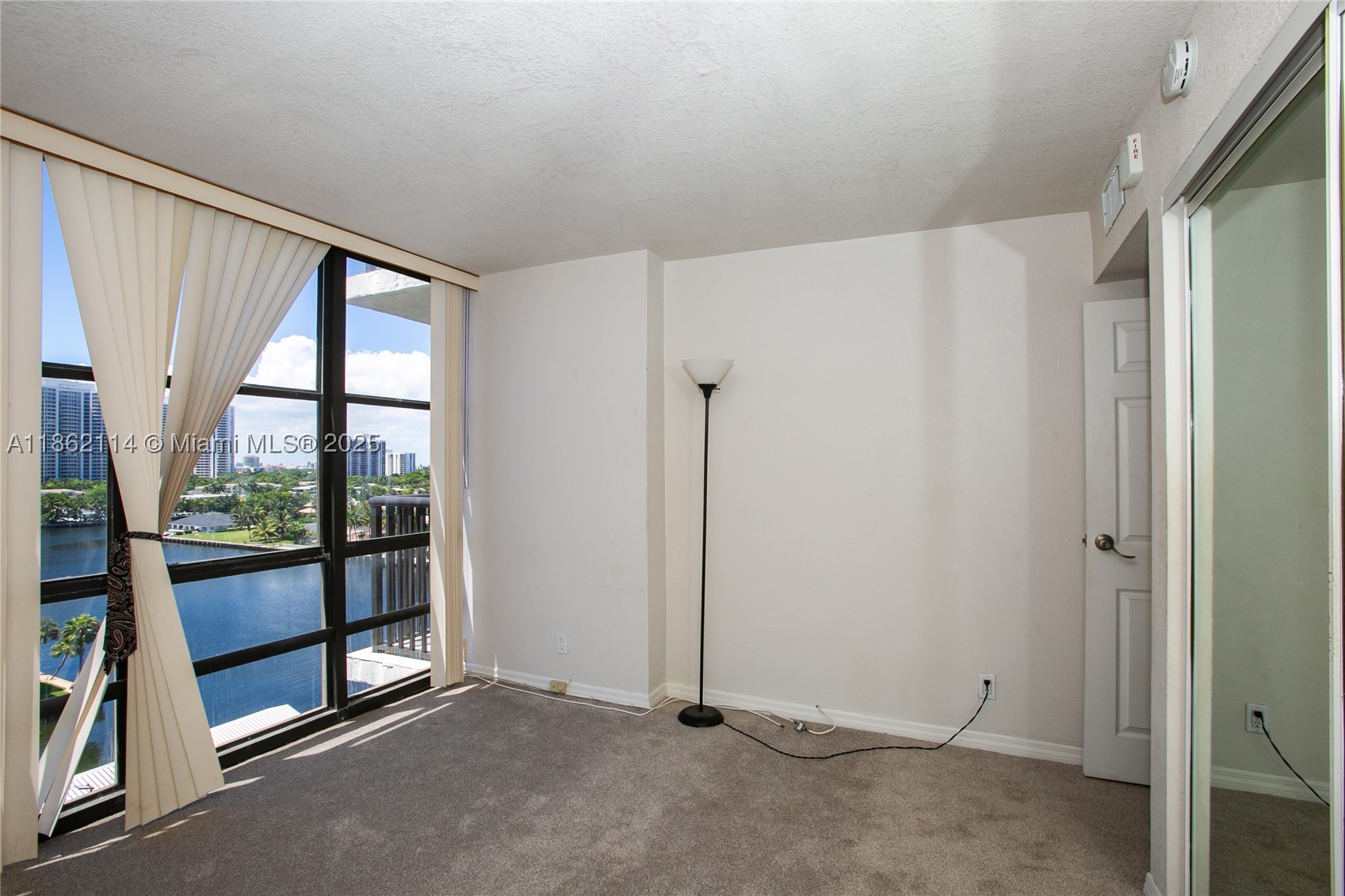 2017 S Ocean Dr 1008 Property Photo 14