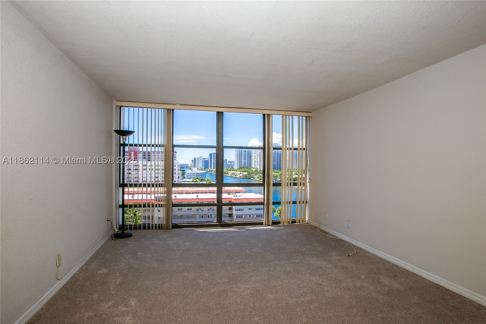 2017 S Ocean Dr 1008 Property Photo 15