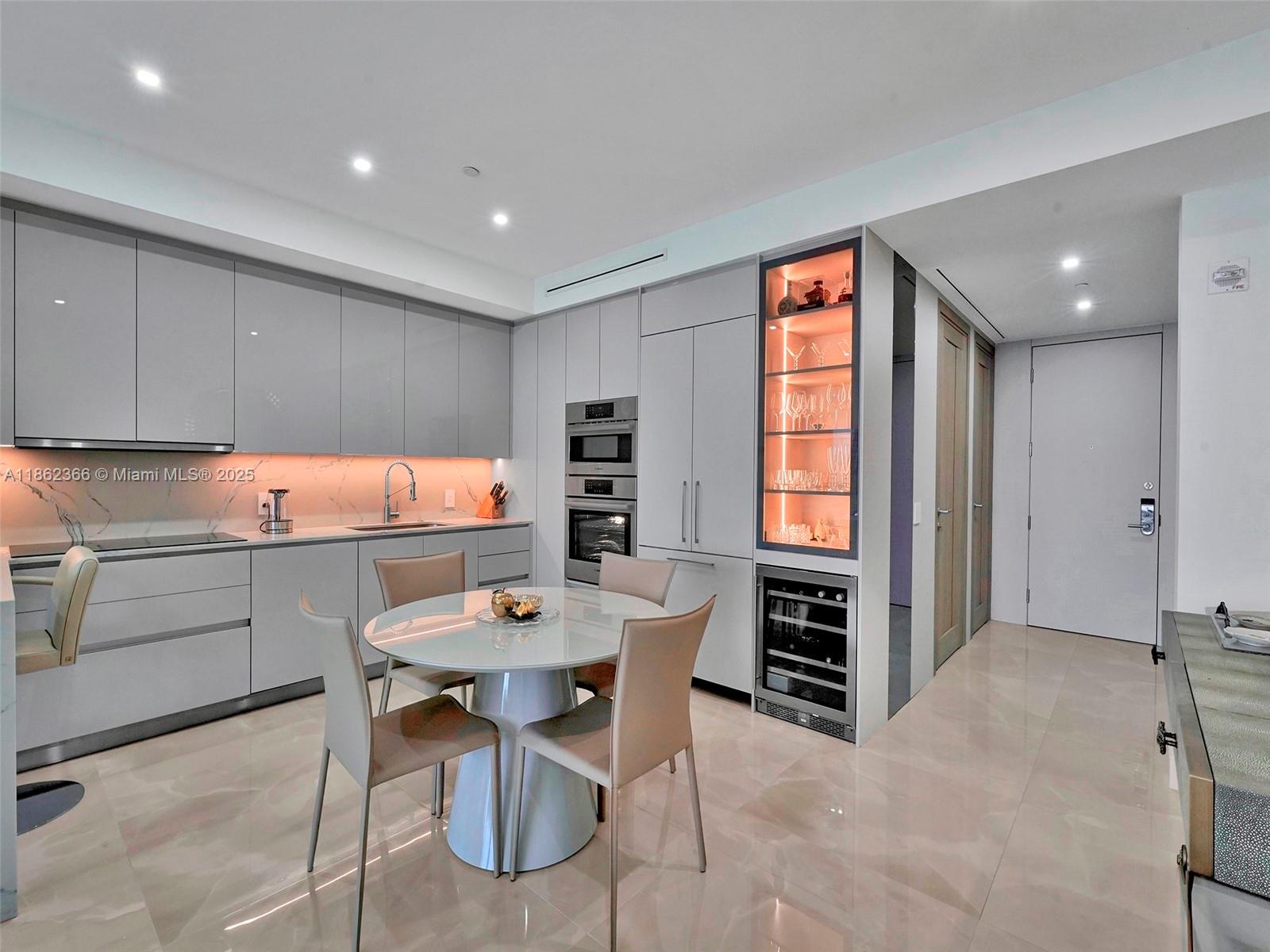 A11862366 Property Photo 9
